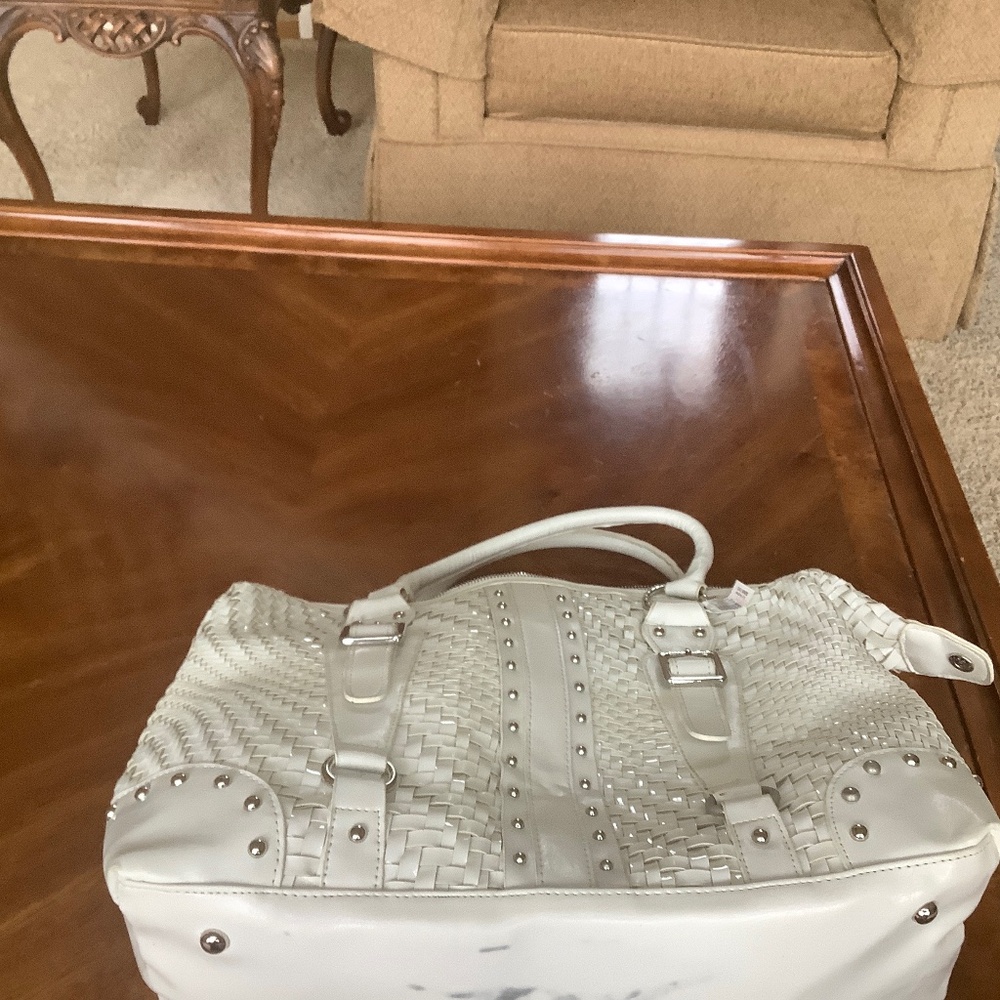 WHBM WHITE  LEATHER Bag/TOTE NWT - Picture 10 of 10